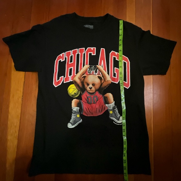 Chinatown Market Chicago Bear Tee - Picture 5 of 6
